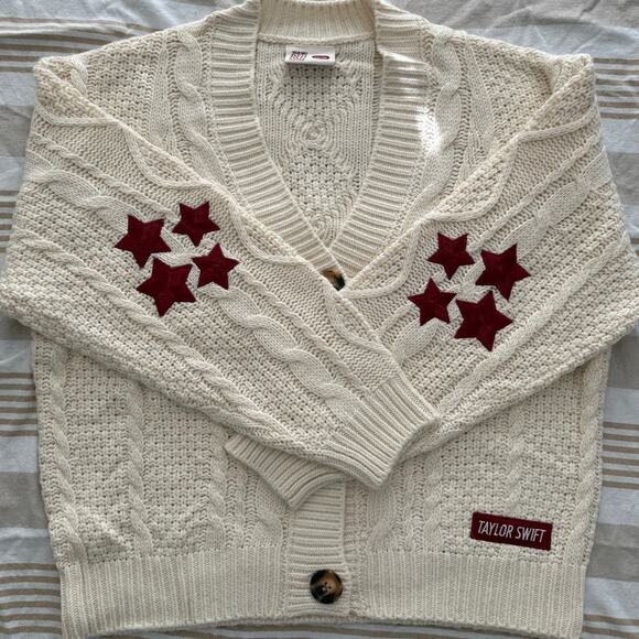 Taylor Swift NIB | Official RED (TV) Cream Cable Knit Cardigan Sweater | size XS - Picture 5 of 12
